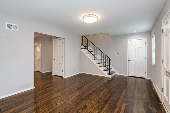 231 W Washington Ave Unit 231