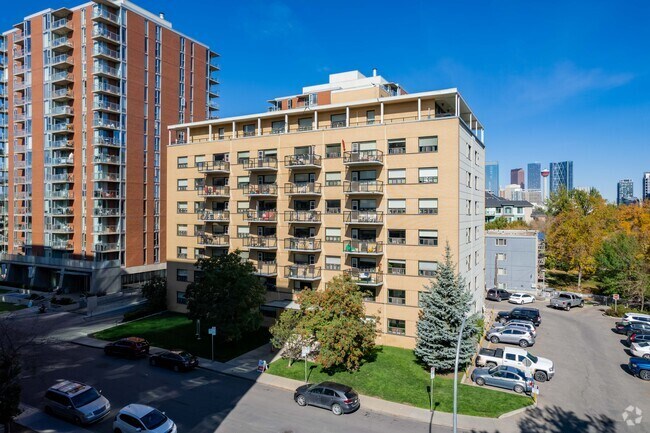 Building Photo - The Mansions