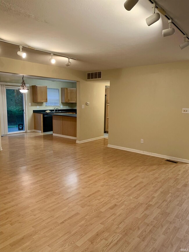 Photo - 3882 Claybridge Dr