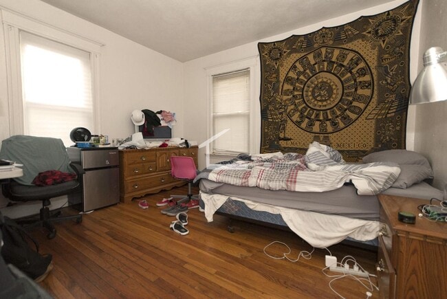 Photo - Great 3 bedroom close to BU and the green line