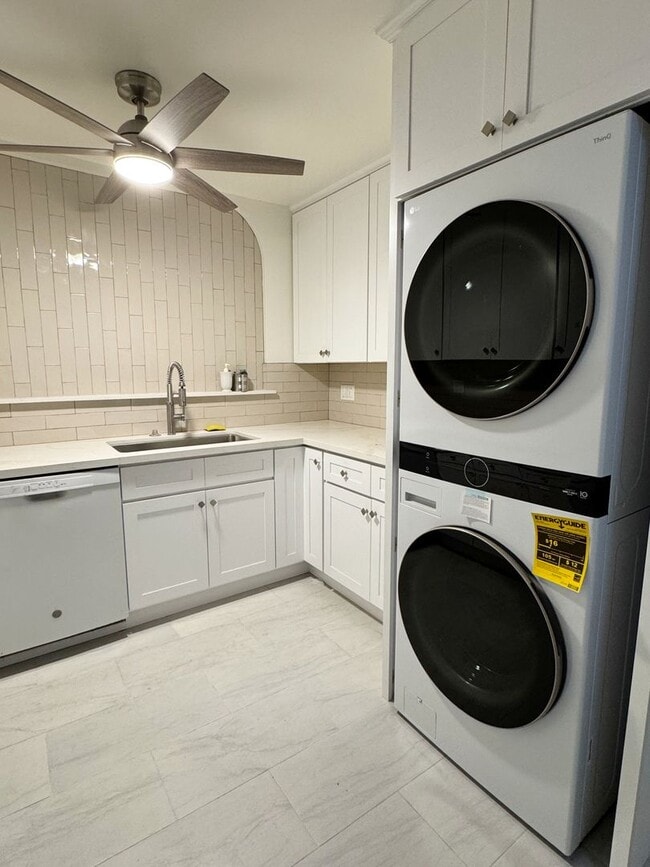 Photo - Charming 3-Bedroom Front Home only in Norwalk