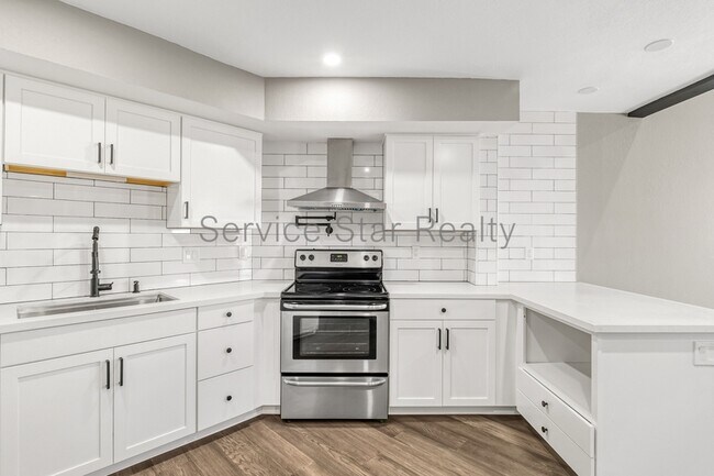 Photo - 7318 N 43rd Ln