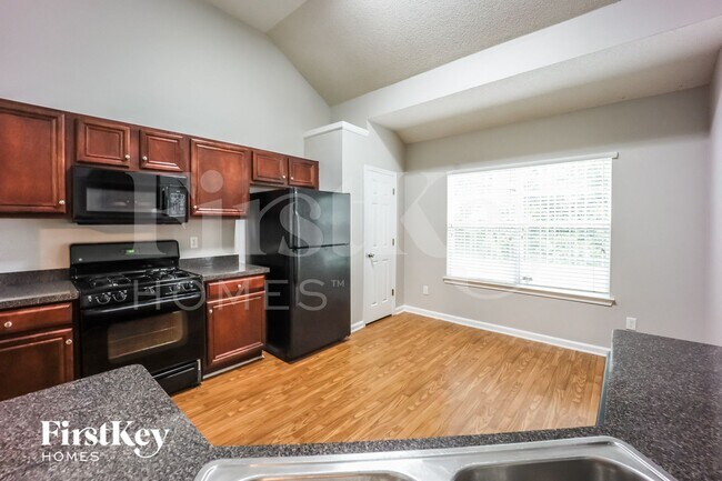 Photo - 6255 Lamp Post Pl