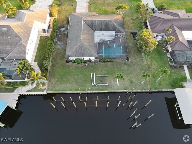 Building Photo - 1041 N Waterway Dr Rental