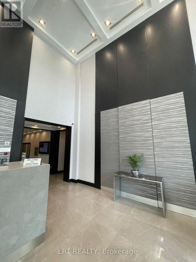 Photo - 3504 Hurontario St Unit 808