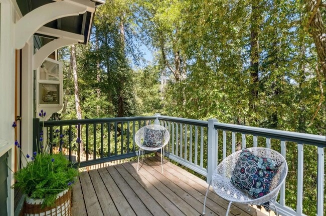 Building Photo - 1155 Fanning Grade