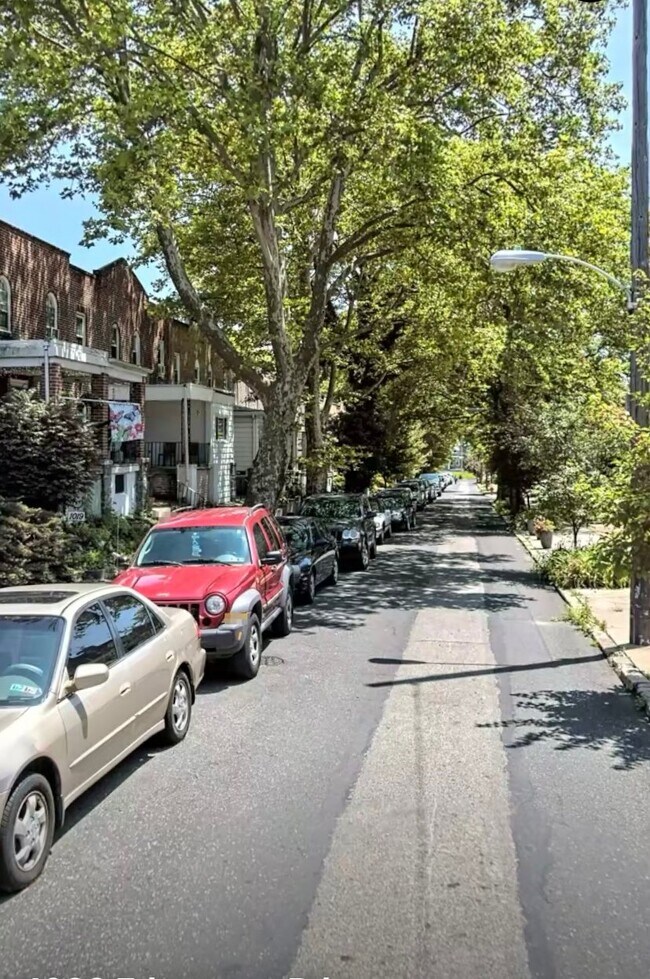 Photo - 1027 Edgemore Rd
