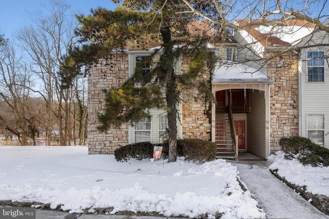 Building Photo - 321 Tavistock Rd