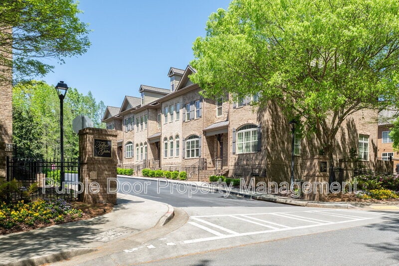 Photo - 913 Telfair Close