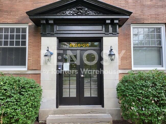 6126 Washington Blvd Unit 102