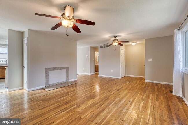 Photo - 3345 Sudlersville S