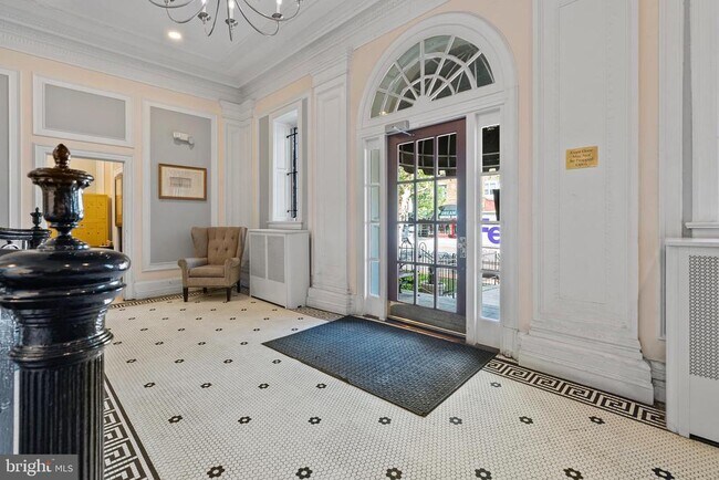 Photo - 1526 17th St NW Unidad 115