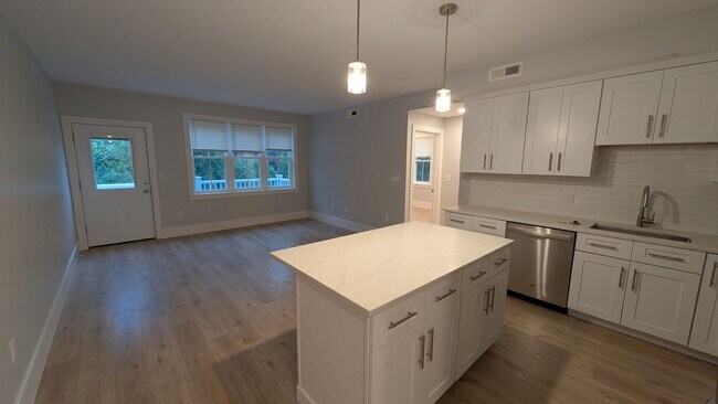 Photo - Brand New Unit for 8/1 - 2-Bed/2-Ba w/ Laundry in Unit