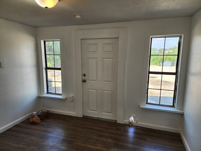 Photo - 1008 Maltby Ave