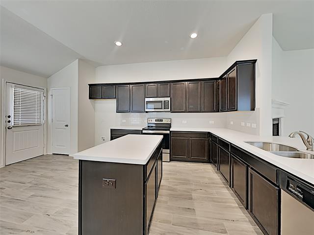 Photo - 6833 Woodlawn Dr