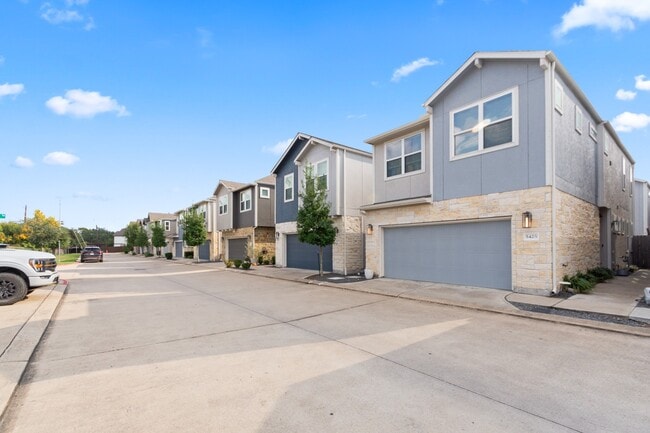 Photo - 5426 Oriente Ln