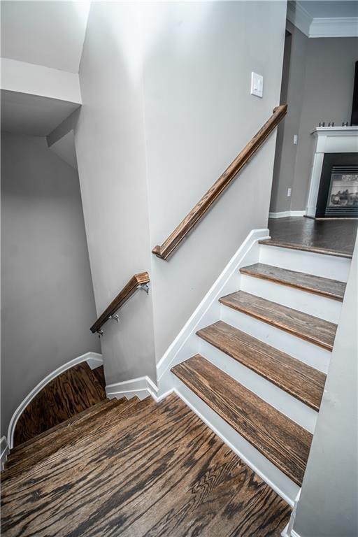 Photo - 738 Province Pl SE