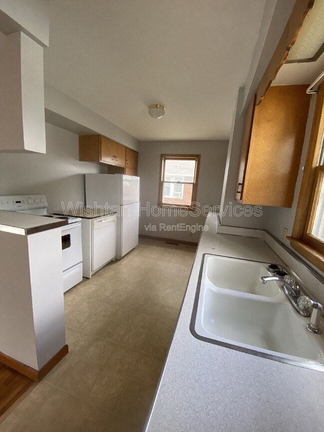 Photo - 516 W Murray St