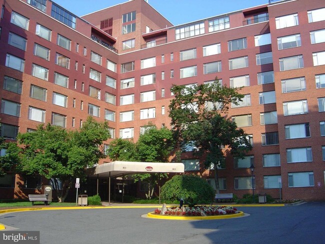 Photo - 1021 Arlington Blvd Apartment Unit 835