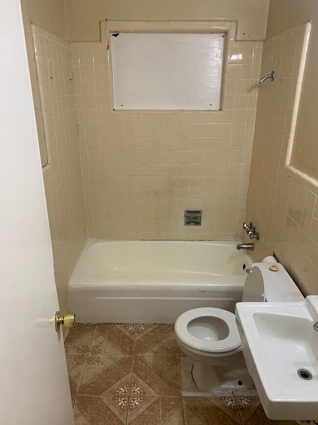 Photo - 3046 Hoyte Dr