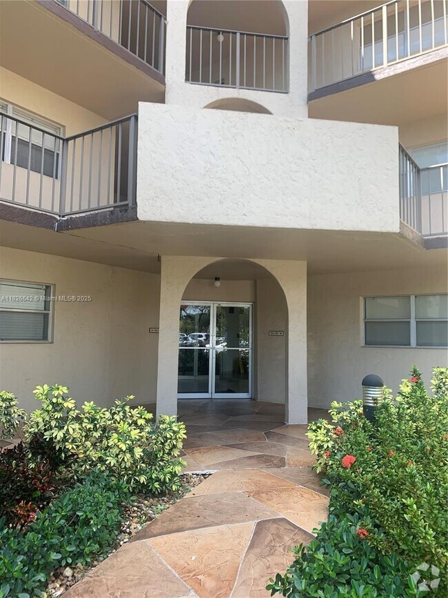 Building Photo - 6361 N Falls Cir Dr Unit 308 Rental