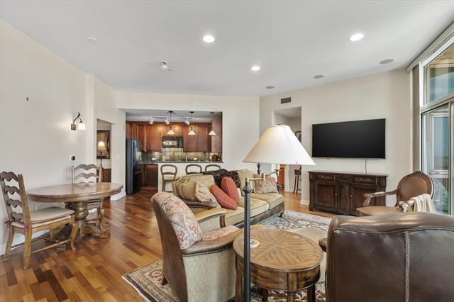 Photo - 500 Throckmorton St Unidad 2301 Rental