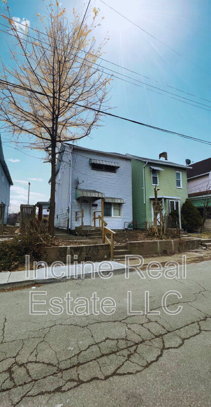 Building Photo - 1511 Scott St