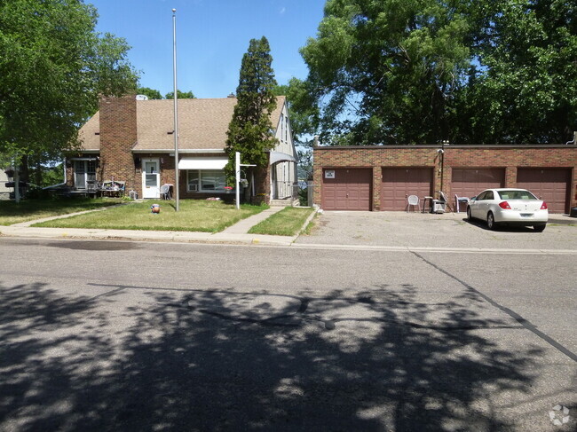 Building Photo - 612 Stewart Ave., South St. Paul Unit 3 Rental