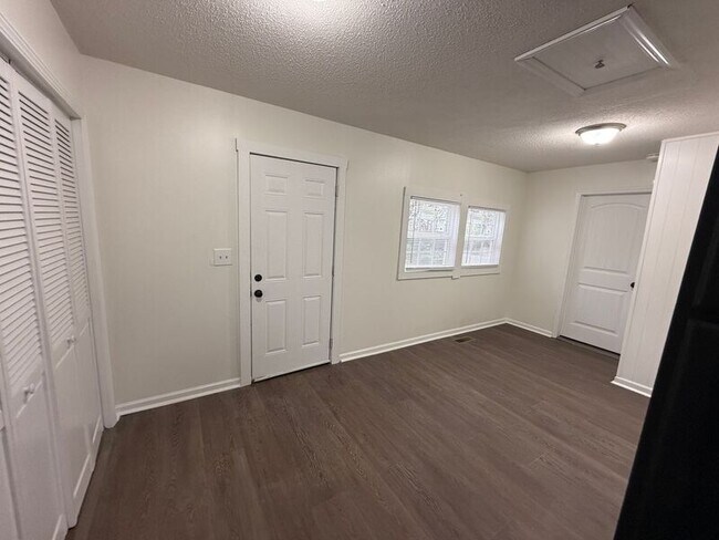 Photo - 314 79th St S