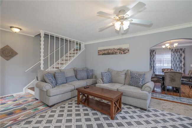 Photo - 359 Bleacker Rd