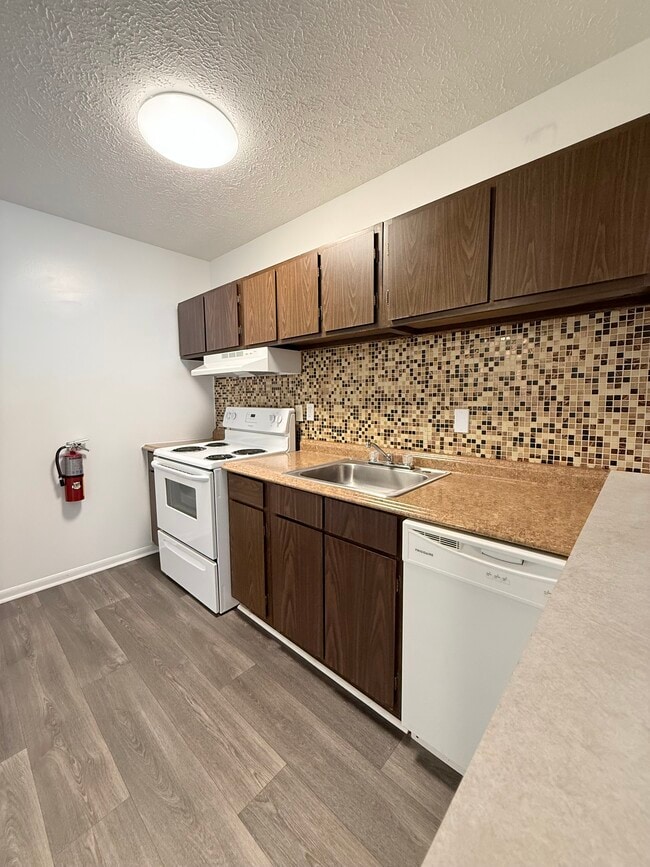 Building Photo - Kingstown Apartments