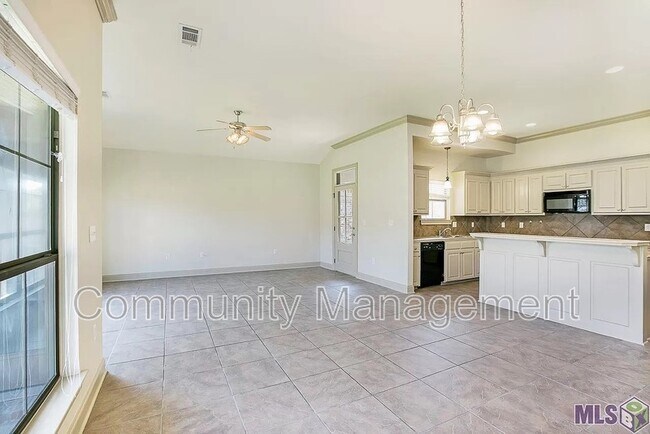 Photo - 3315 Southlake Ave
