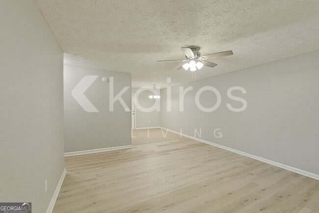 Photo - 320 Deer Park Dr