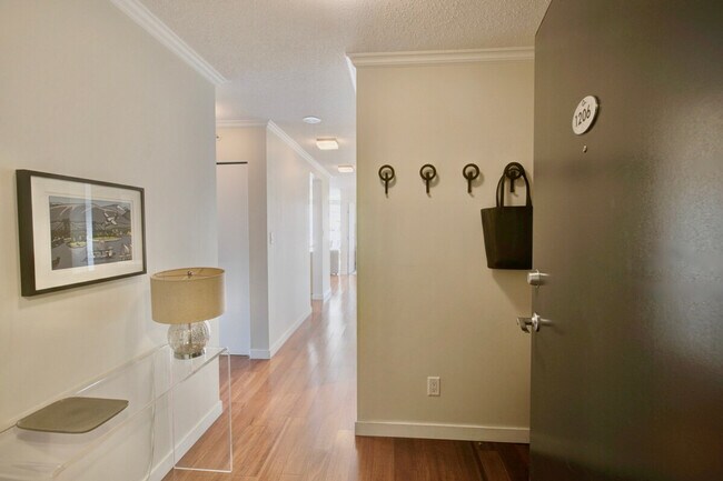 Photo - 1033 Marinaside Crescent Unit ID1345511P