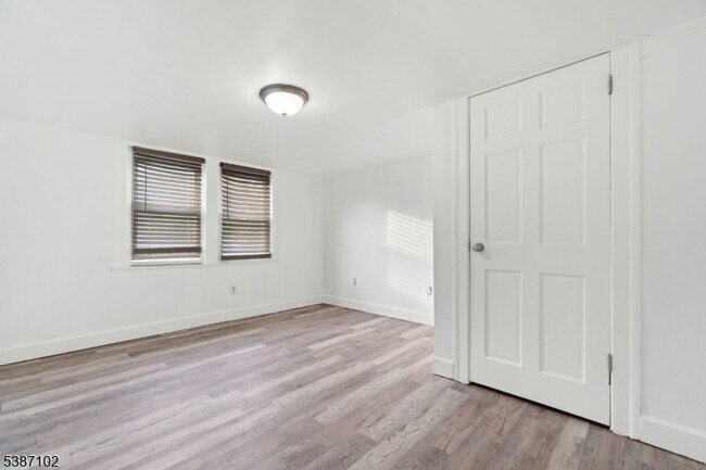 Photo - 156 Shepard Ave