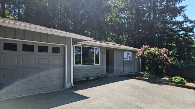 Building Photo - Duplex For rent