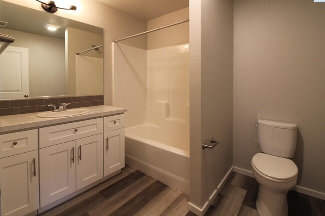 Photo - 3 Bed/1 Bath House in East Kennewick