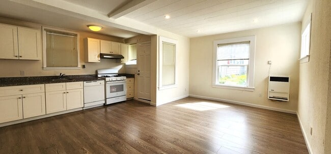Photo - Great Inner Sunset Studio For Rent Unit #B