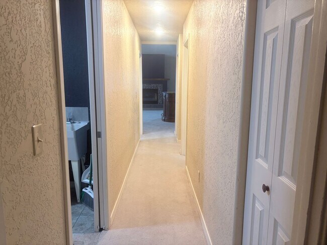 Photo - 2 Willow Pl