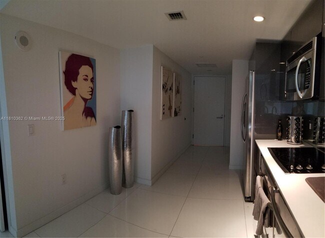 Photo - 31 SE 6th St Unit 603