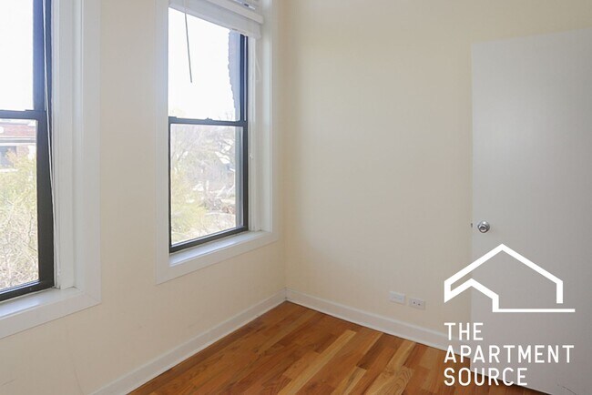 Photo - 2956 N Racine Ave Unit 3R