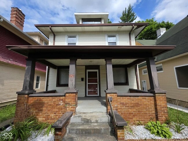 Building Photo - 3179 N Kenwood Ave Rental