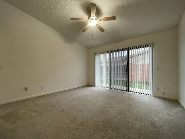 Photo - 2 Bedroom Duplex for Rent with Garage