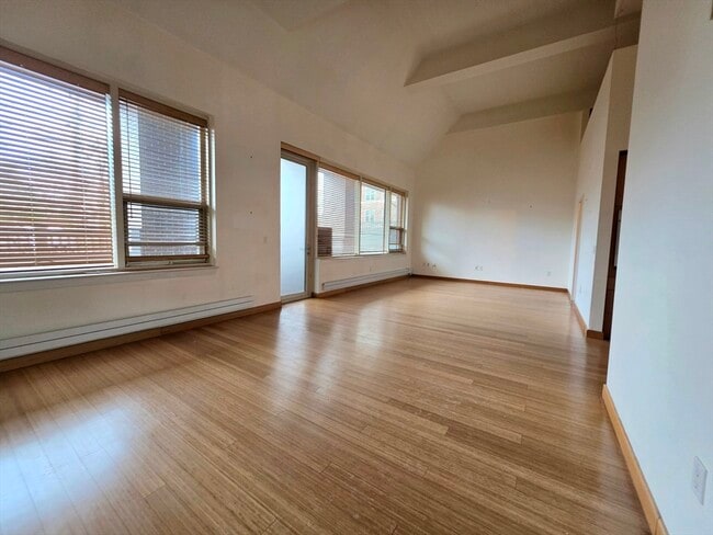 Photo - 290 Pleasant St Unit 113