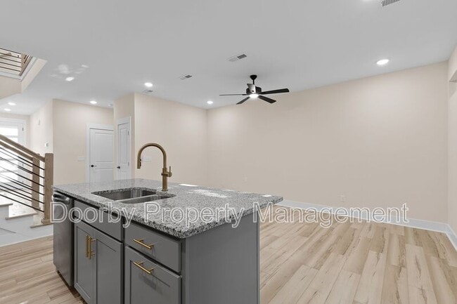 Photo - 432 Wayne Ave