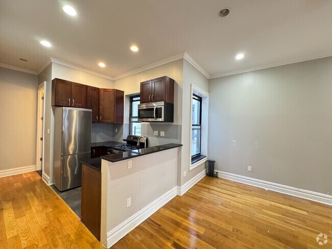 Building Photo - 323 Lincoln Pl Unit 4R Rental