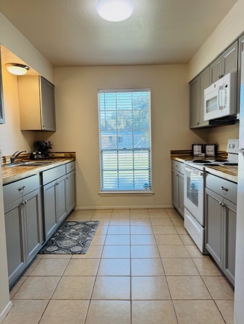 Photo - 3310 Needville Ave
