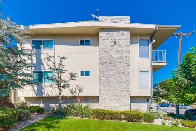 Vista lateral - 501 Marlborough Ave