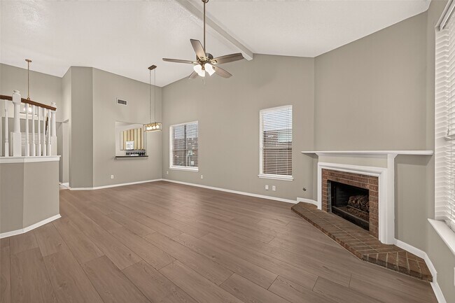 2907 Eagle Point Trail Dr