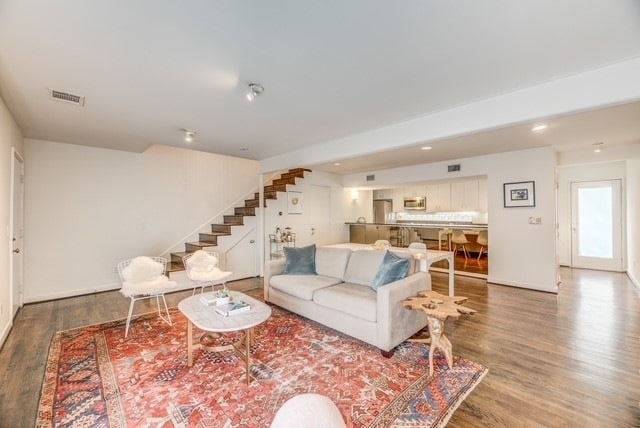 4122 Travis St Unit 2